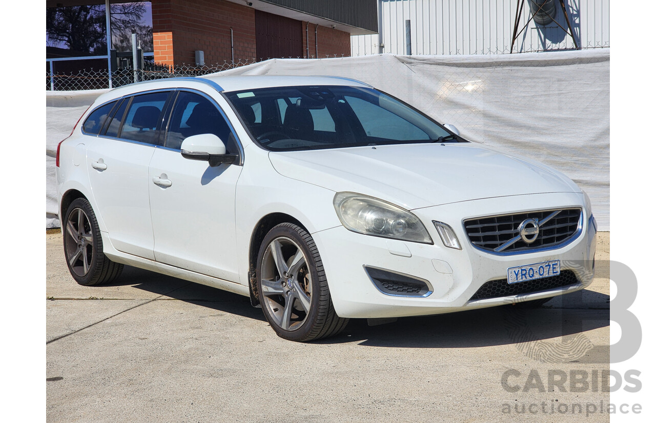 9/2013 Volvo V60 T4 Teknik F MY12 4d Wagon White 1.6L