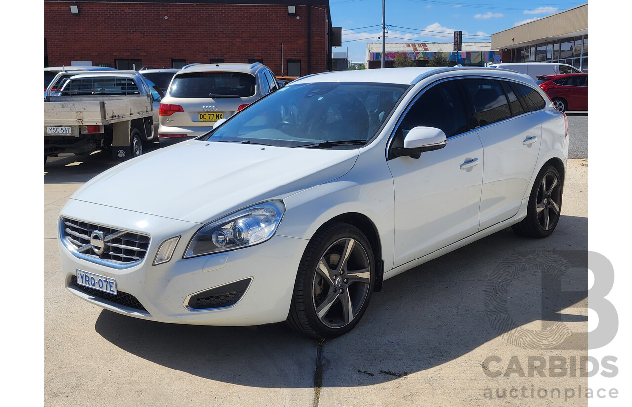 9/2013 Volvo V60 T4 Teknik F MY12 4d Wagon White 1.6L