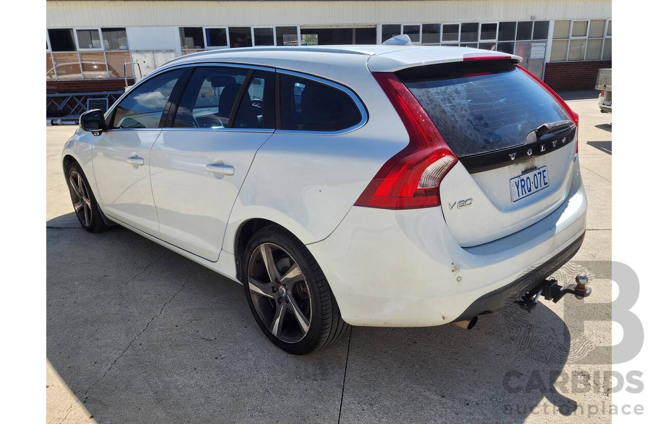 9/2013 Volvo V60 T4 Teknik F MY12 4d Wagon White 1.6L