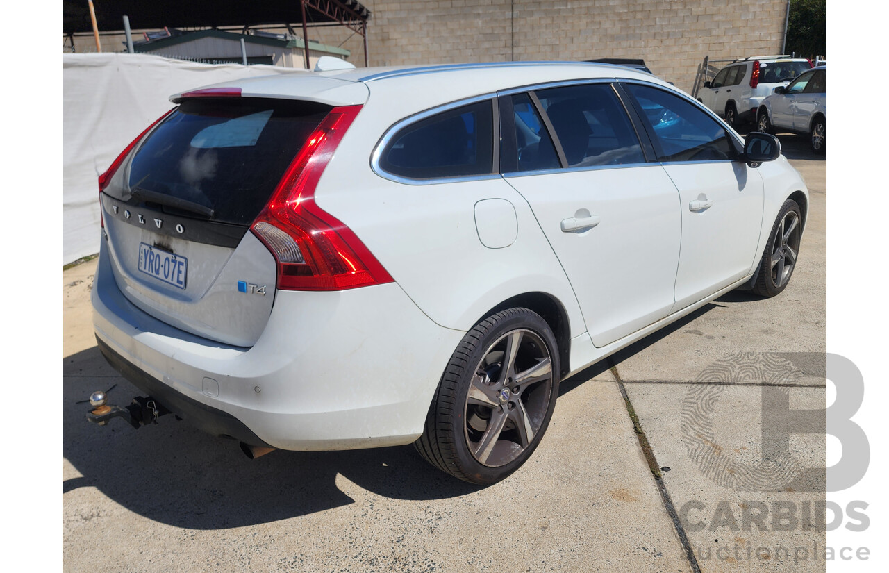 9/2013 Volvo V60 T4 Teknik F MY12 4d Wagon White 1.6L