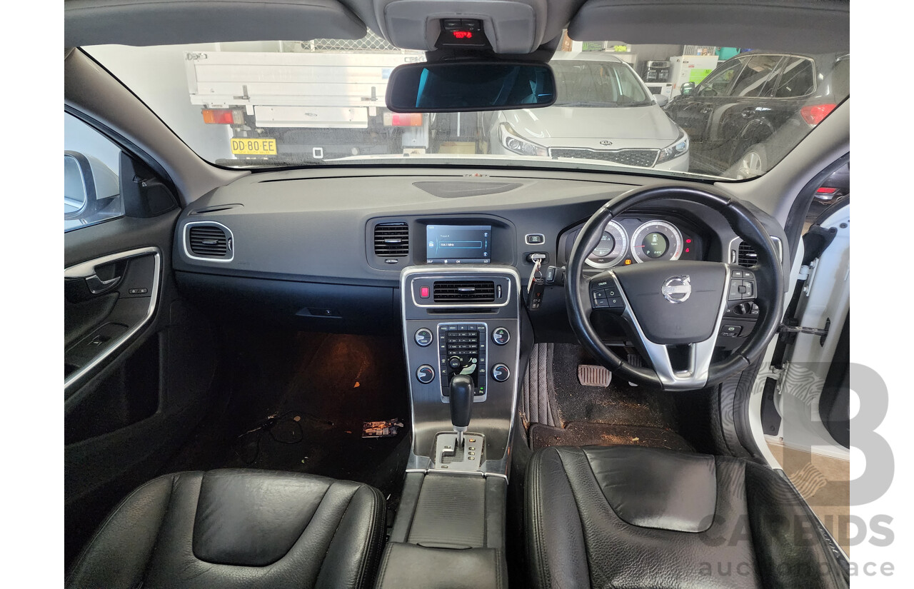 9/2013 Volvo V60 T4 Teknik F MY12 4d Wagon White 1.6L