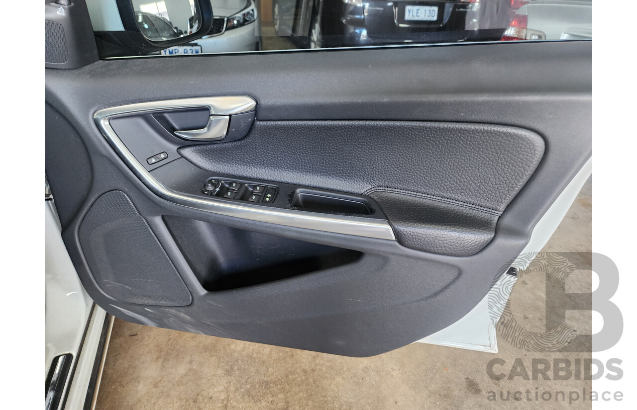 9/2013 Volvo V60 T4 Teknik F MY12 4d Wagon White 1.6L