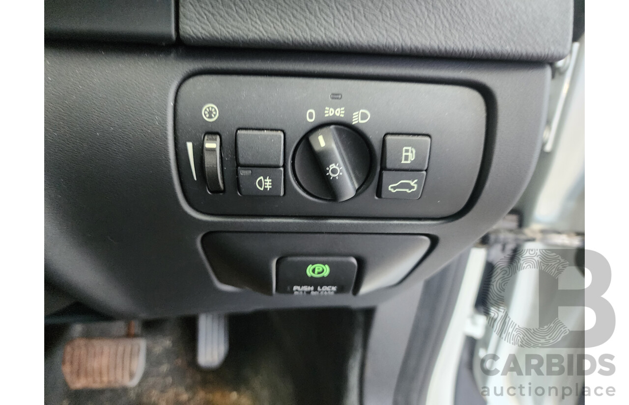 9/2013 Volvo V60 T4 Teknik F MY12 4d Wagon White 1.6L