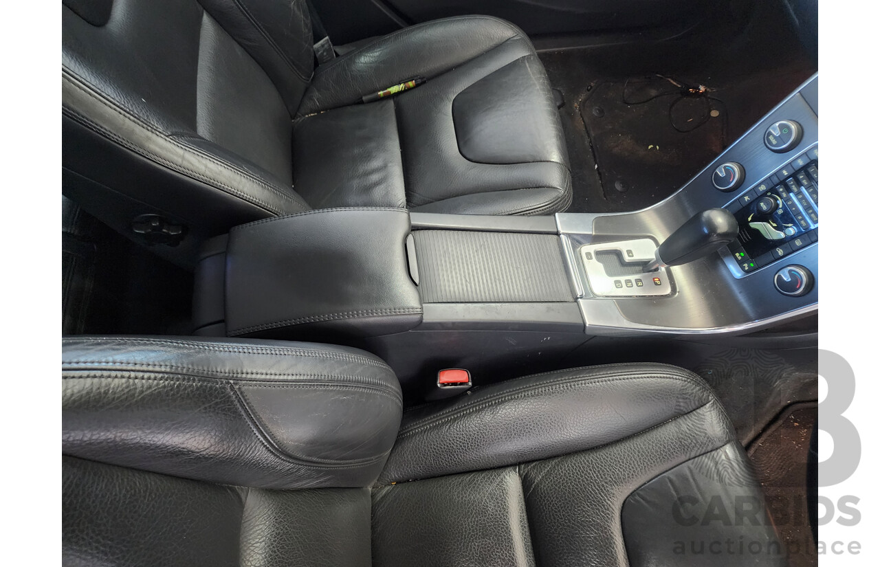 9/2013 Volvo V60 T4 Teknik F MY12 4d Wagon White 1.6L