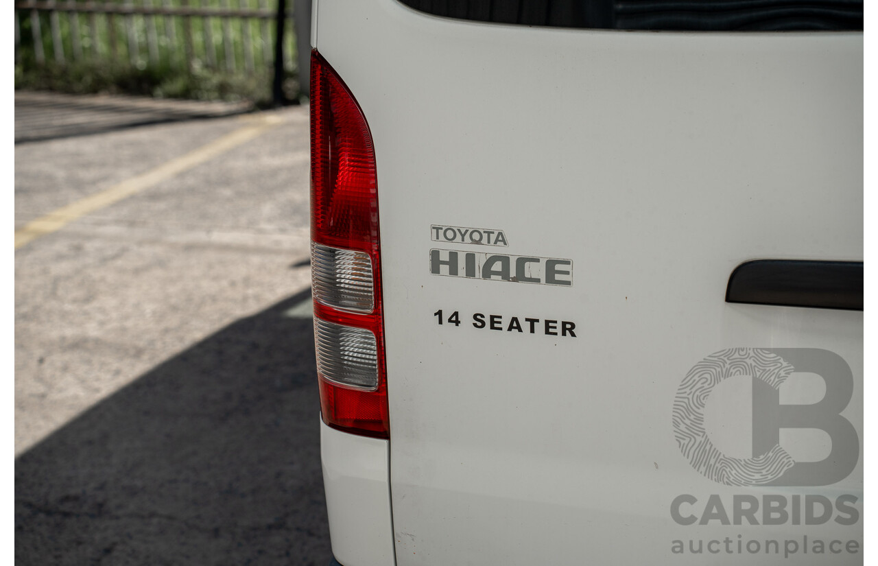 4/2005 Toyota Hiace Commuter KDH222R Bus White 2.5L