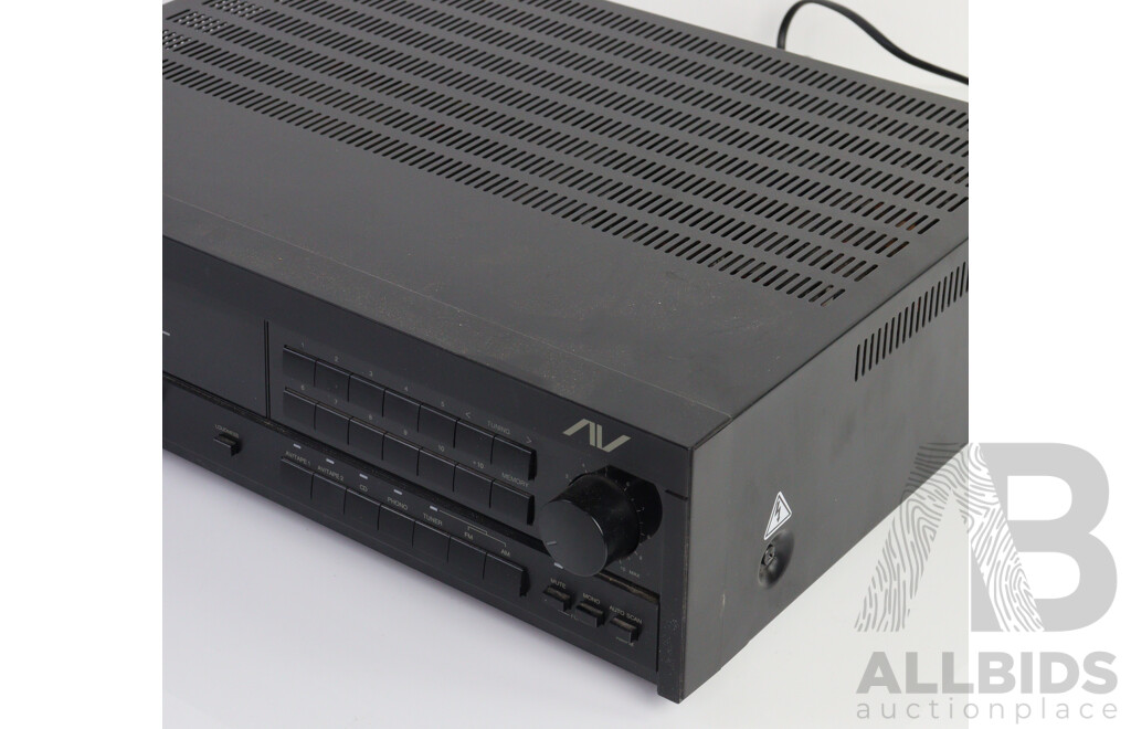 Vector Research AM FM Stereo Reciever, VRX 2700 with Instruction Booklet