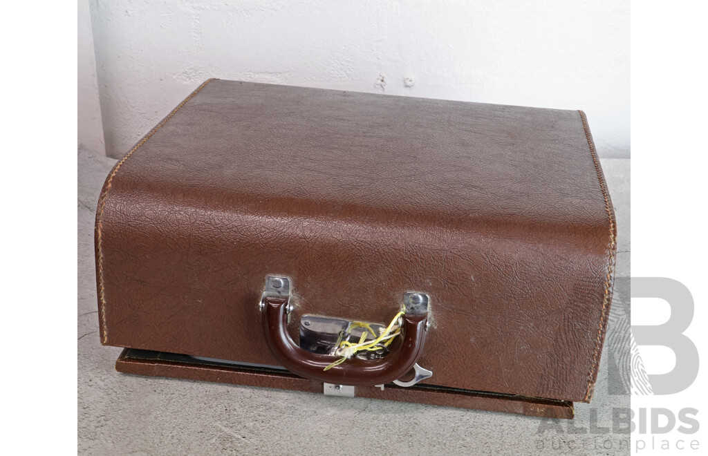 Vintage Cased Imperial Typewriter