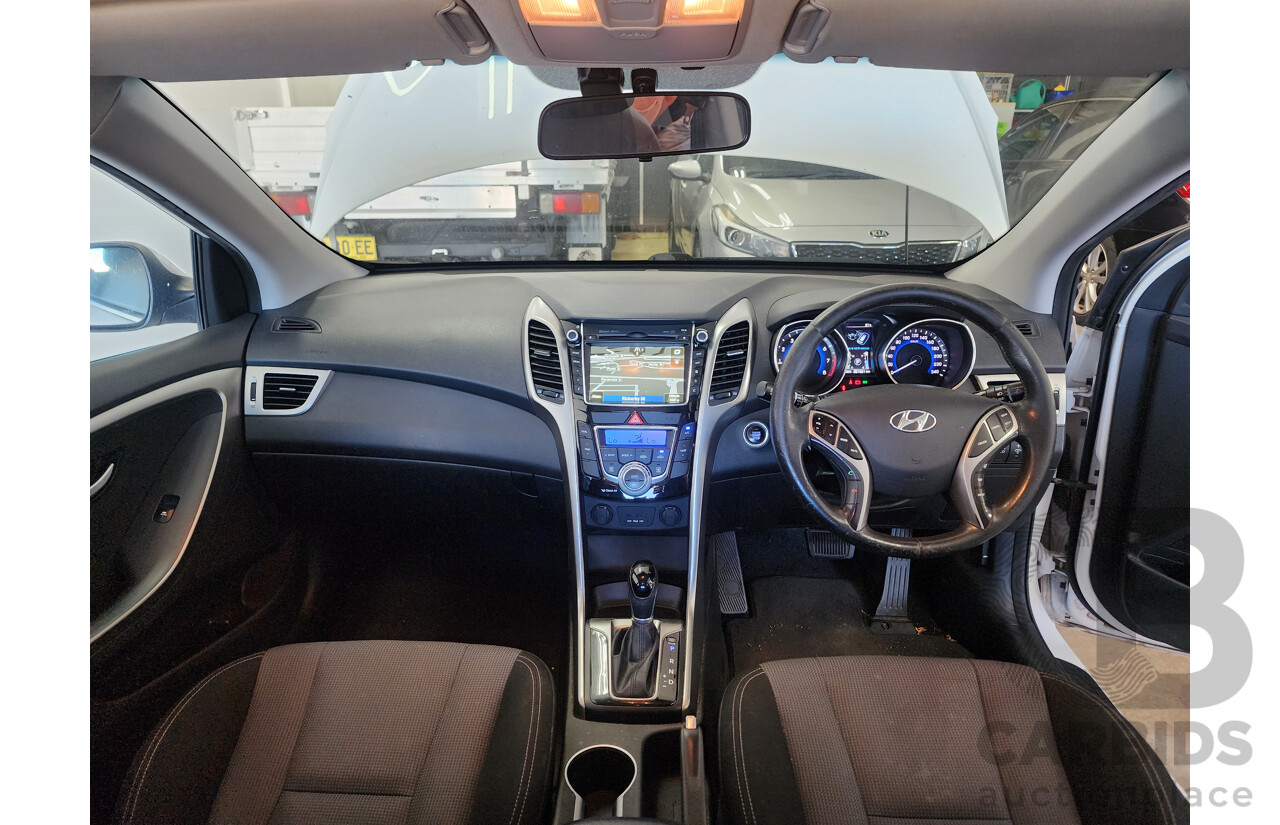 12/2012 Hyundai i30 Elite GD 5d Hatchback White 1.8L