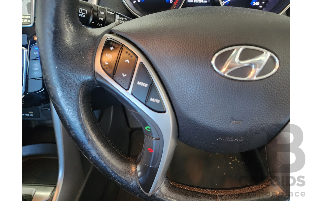 12/2012 Hyundai i30 Elite GD 5d Hatchback White 1.8L