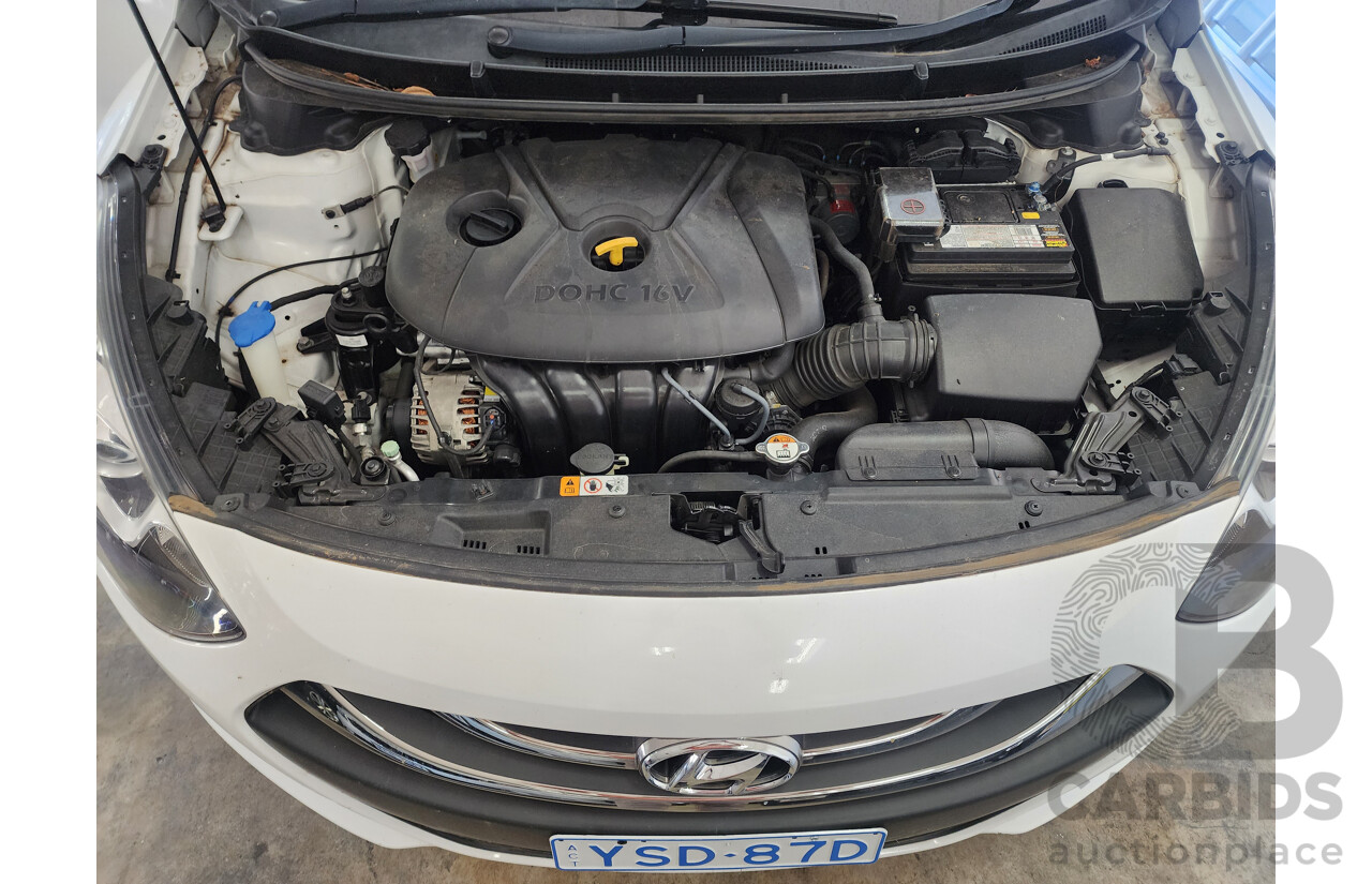 12/2012 Hyundai i30 Elite GD 5d Hatchback White 1.8L
