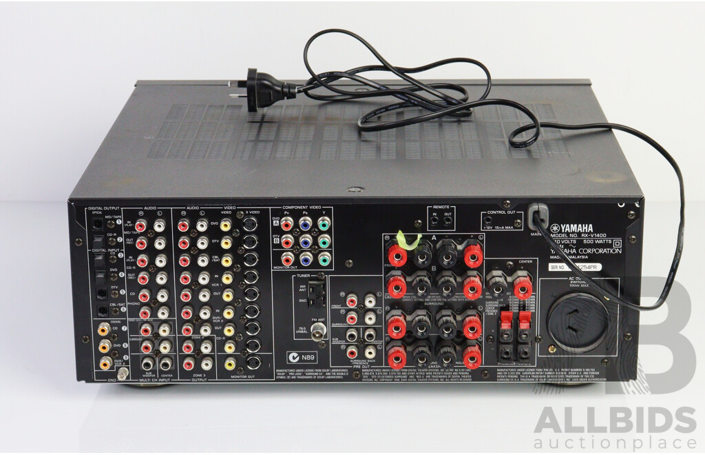 Yamaha Natural Sound AV Reciever RX V 1400