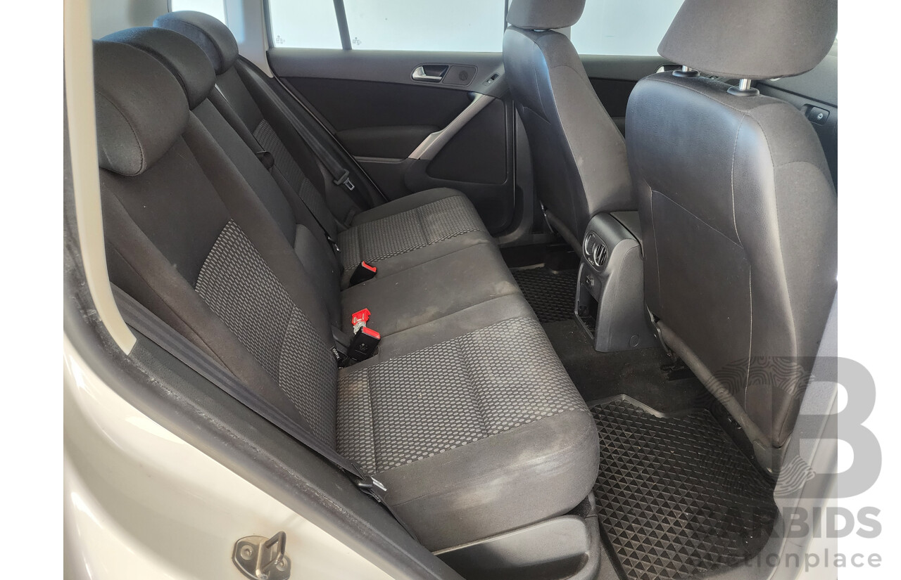 7/2009 Volkswagen Tiguan 125 TSI 5NC MY09 4d Wagon White 2.0L