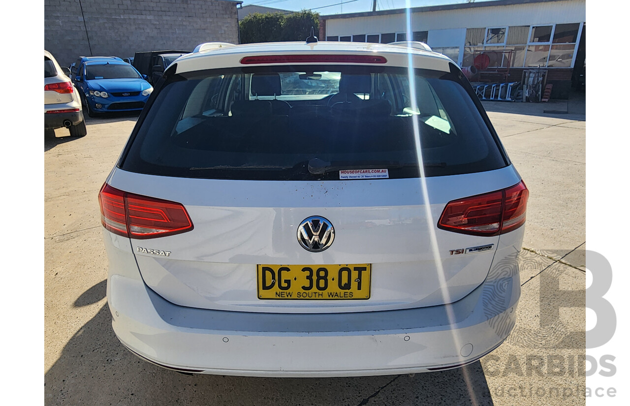 10/2015 Volkswagen Passat 132 TSI Comfortline 3C MY16 4d Wagon White 1.8L
