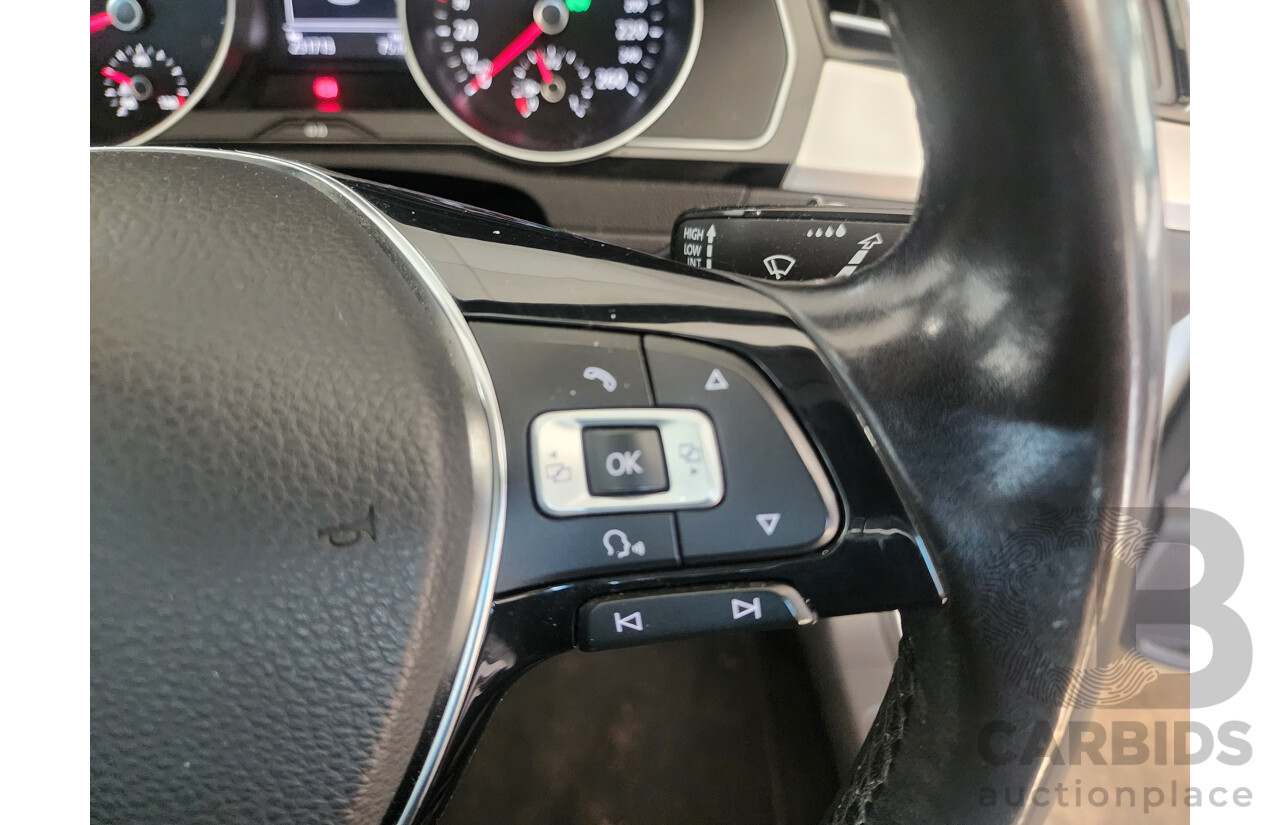 10/2015 Volkswagen Passat 132 TSI Comfortline 3C MY16 4d Wagon White 1.8L