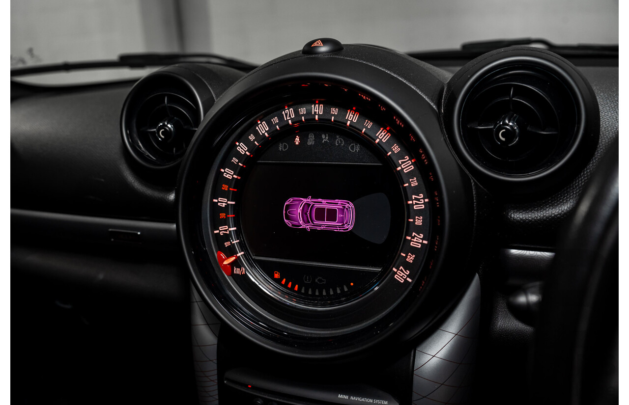 08/2016 Mini Cooper D Countryman (FWD) R60 MY15 4d Wagon Crystal Silver Metallic Turbo Diesel 2.0L