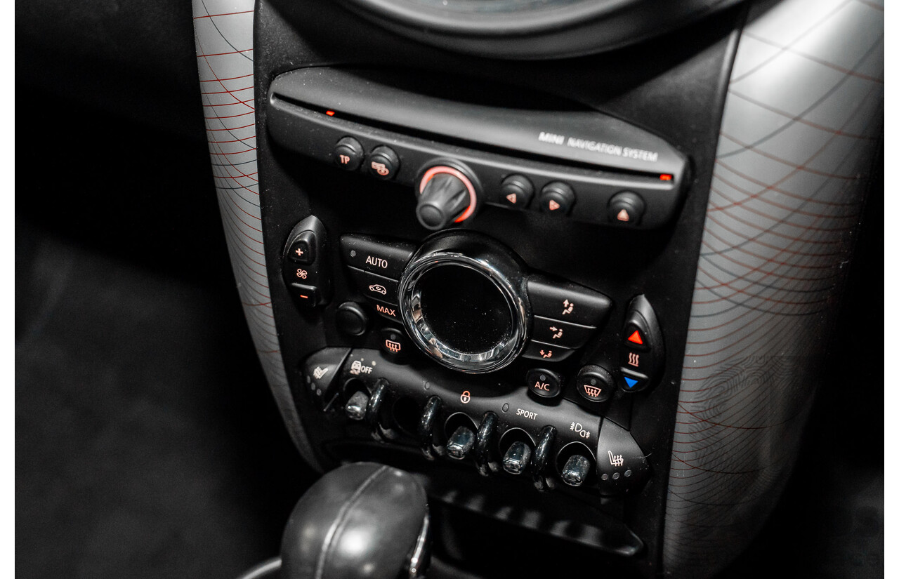 08/2016 Mini Cooper D Countryman (FWD) R60 MY15 4d Wagon Crystal Silver Metallic Turbo Diesel 2.0L