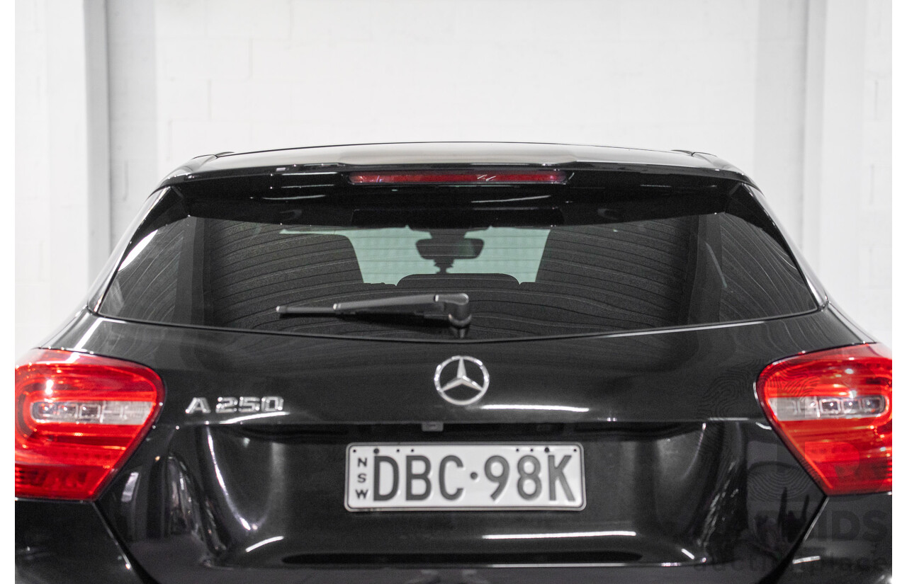 10/2015 Mercedes-Benz A250 Sport 176 MY15 5d Hatchback Cosmos Black Metallic Turbo 2.0L