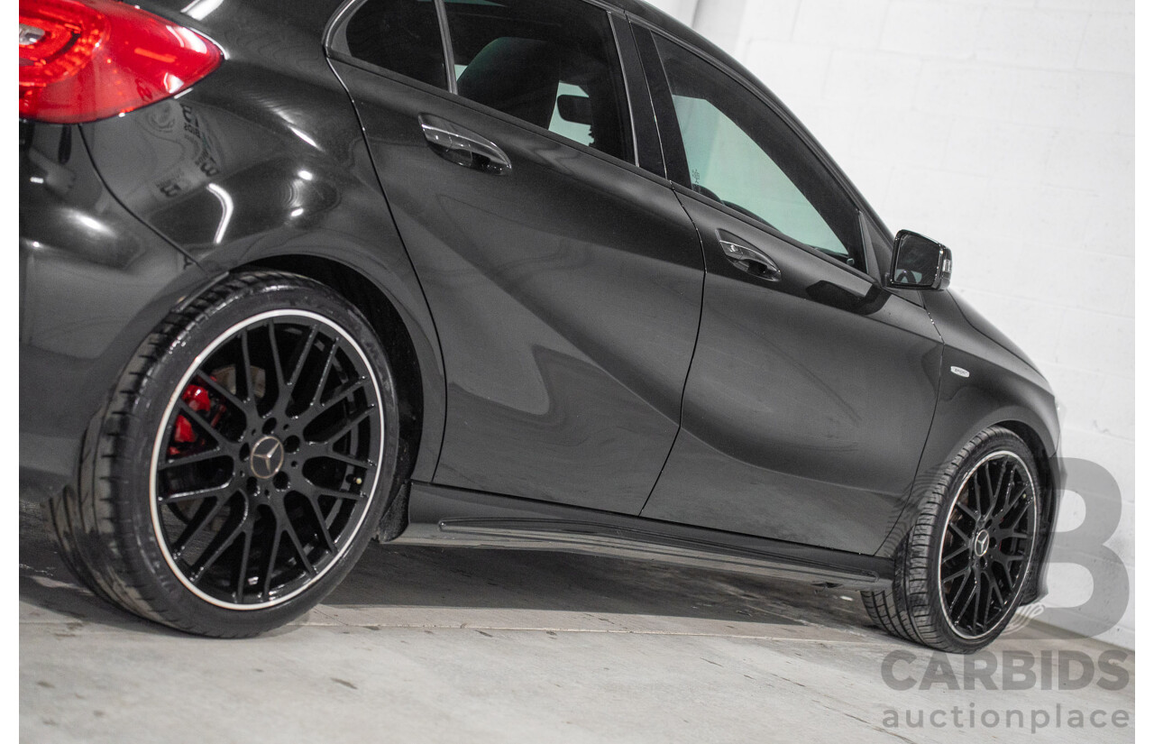 10/2015 Mercedes-Benz A250 Sport 176 MY15 5d Hatchback Cosmos Black Metallic Turbo 2.0L