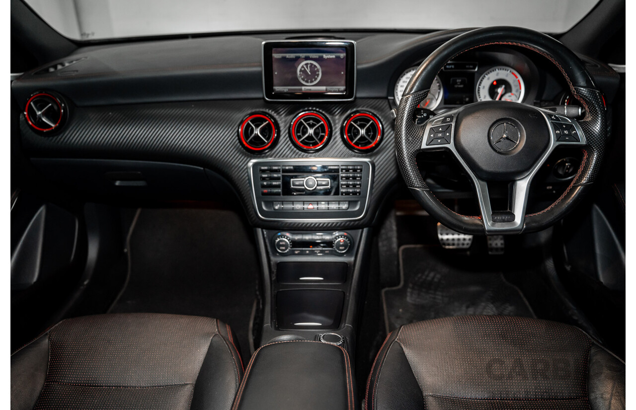 10/2015 Mercedes-Benz A250 Sport 176 MY15 5d Hatchback Cosmos Black Metallic Turbo 2.0L