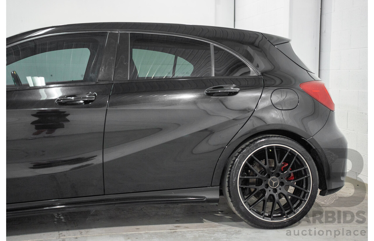 10/2015 Mercedes-Benz A250 Sport 176 MY15 5d Hatchback Cosmos Black Metallic Turbo 2.0L