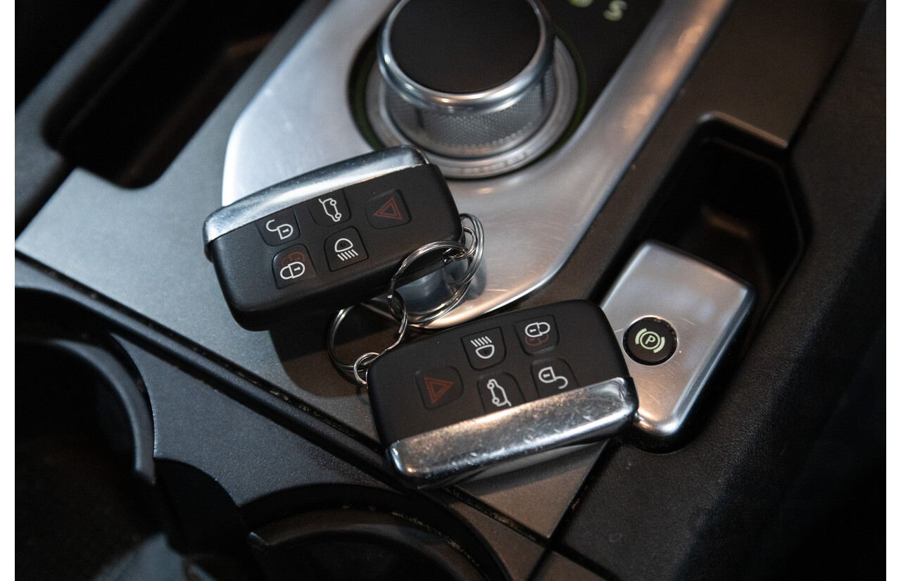 1/2013 Land Rover Discovery 4 3.0 TDV6 (4x4) MY13 4d Wagon Siberian Silver Turbo Diesel 3.0L - 7 Seats