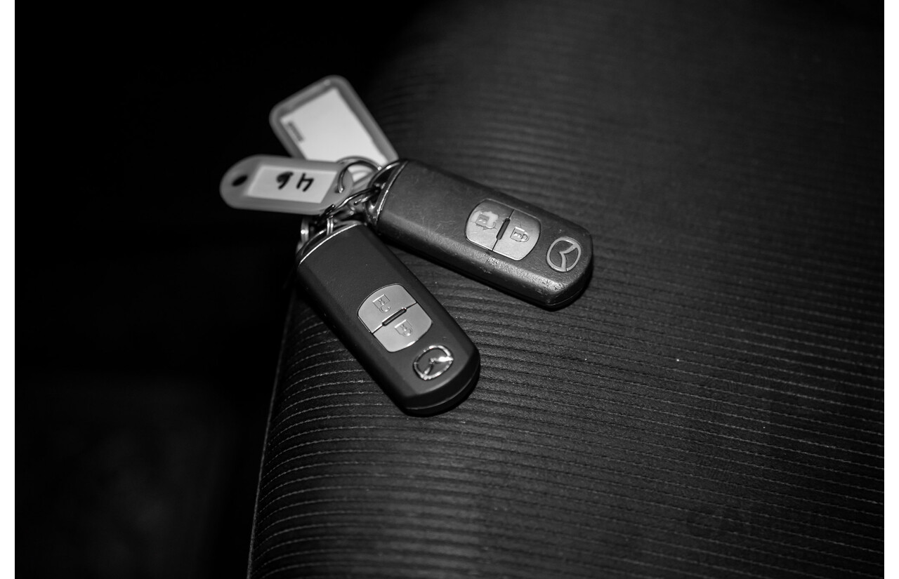 01/2018 Mazda CX-9 Sport (FWD) MY18 4D Wagon Snowflake White Pearl Turbo 2.5L - 7 Seater