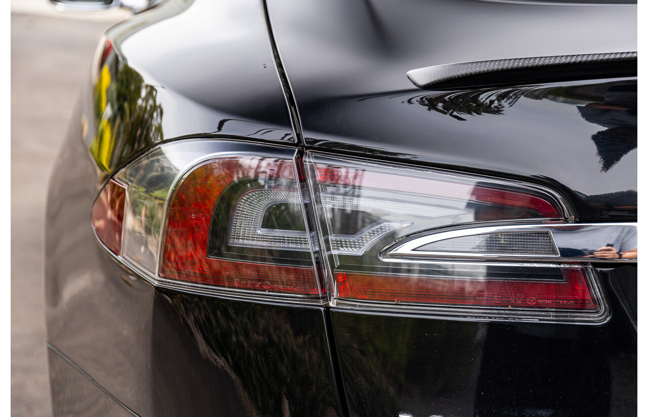 11/2014 Tesla Model S P85+ Performance Plus 4d Hatchback Black Dedicated Electric EV 310kw
