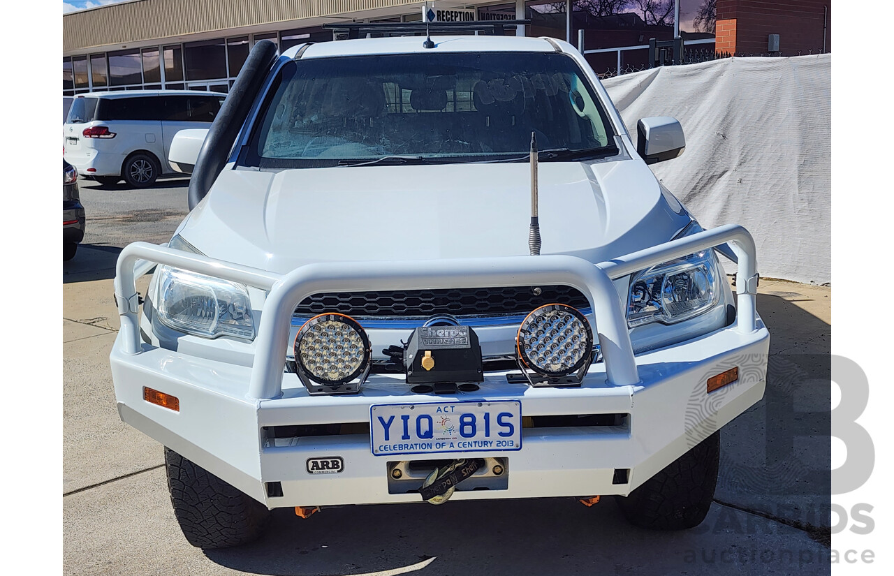 11/2015 Holden Colorado LS (4x4) RG MY15 Crew Cab P/Up White 2.8L