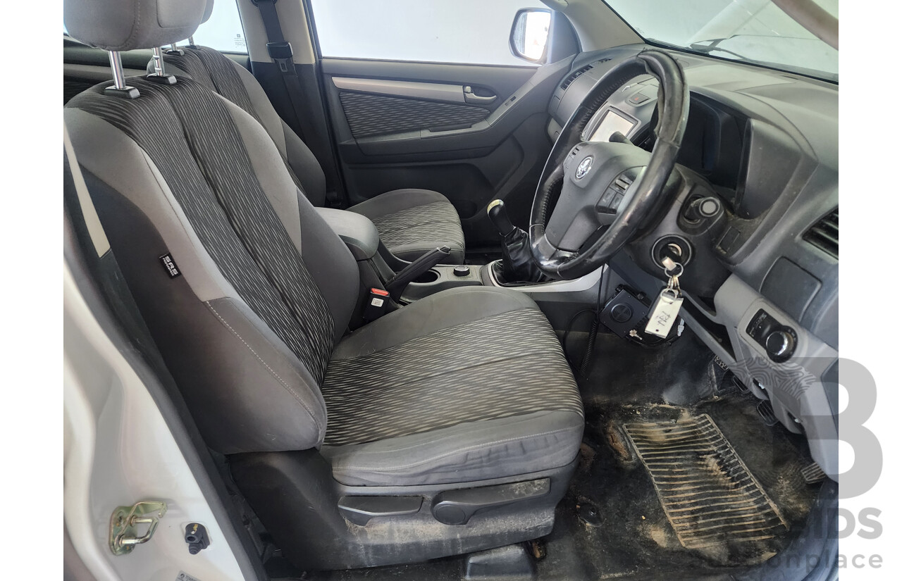 11/2015 Holden Colorado LS (4x4) RG MY15 Crew Cab P/Up White 2.8L