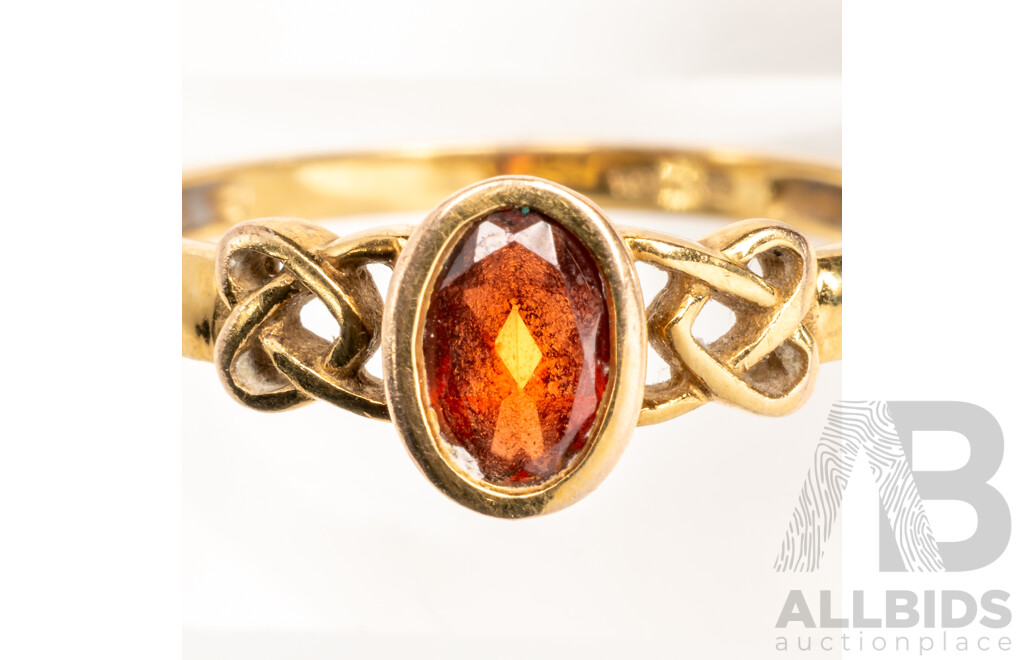 Angus & Coote 9ct Garnet Ring, Size O, 1.62 Grams