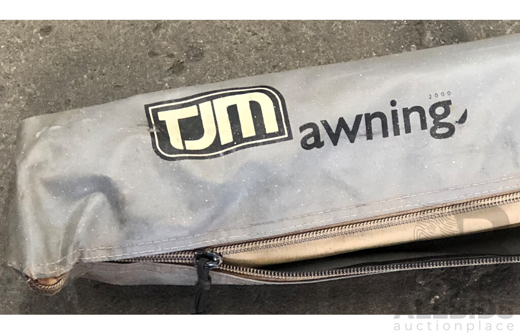 TJM Two Meter 4WD Awning with Roof Rack Brackets