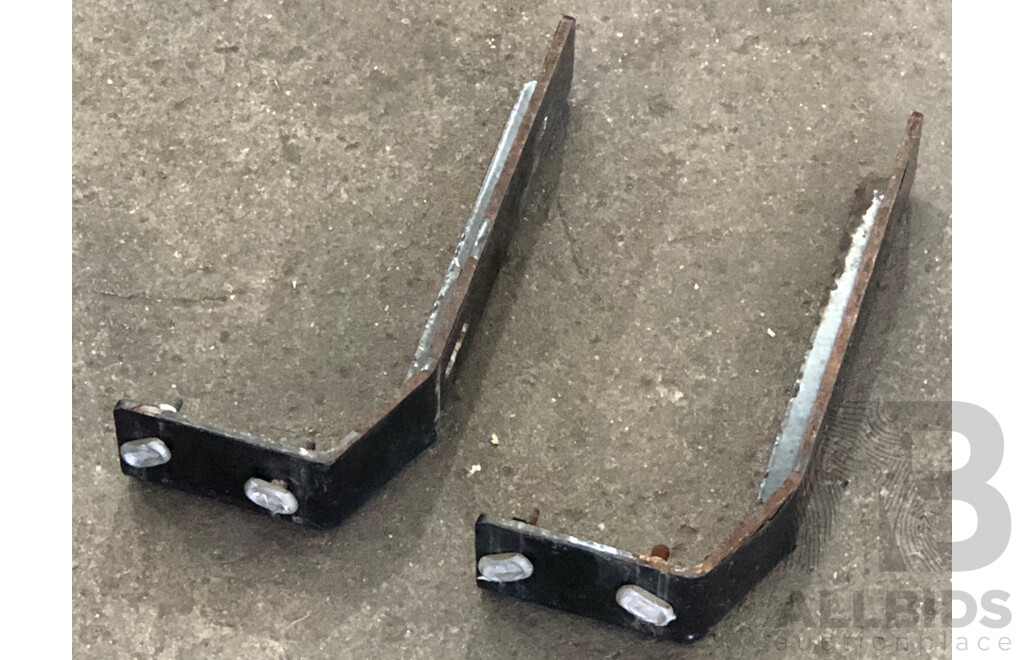 TJM Two Meter 4WD Awning with Roof Rack Brackets