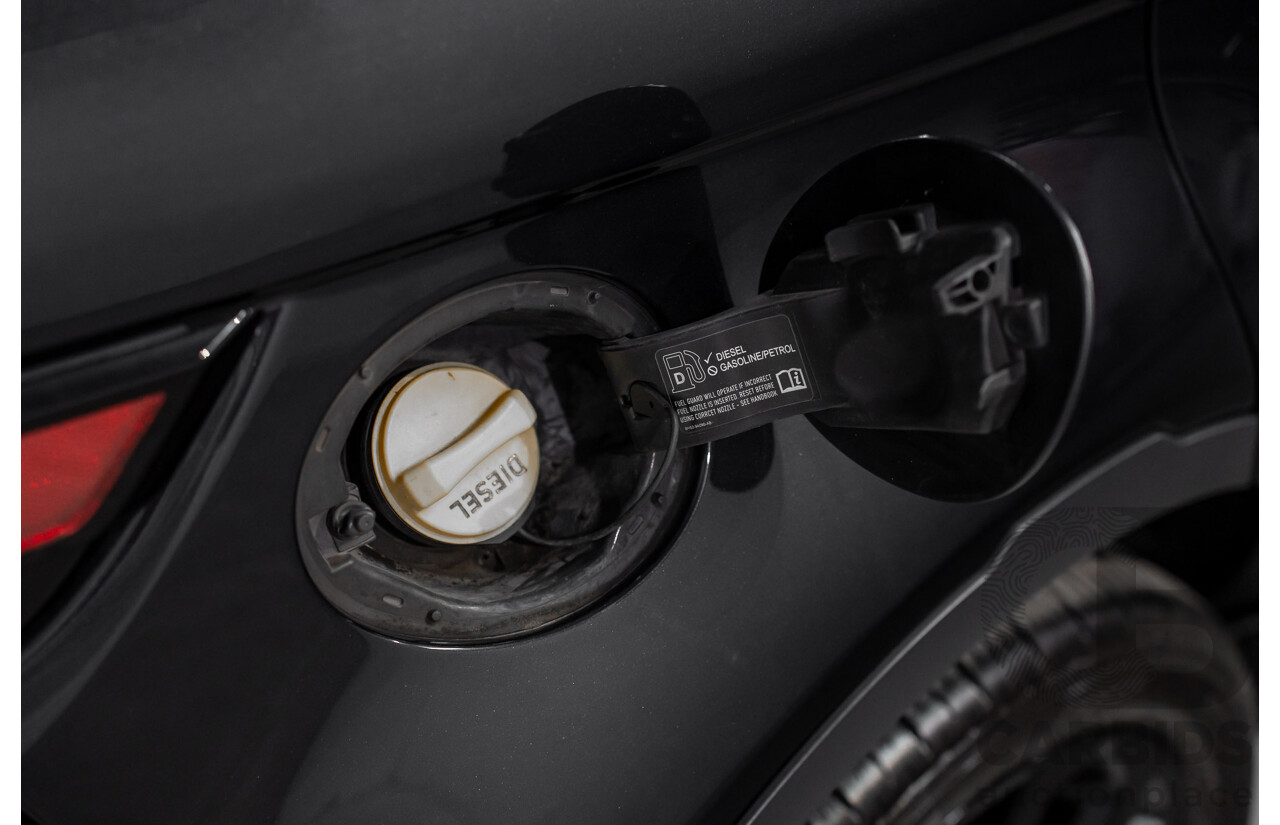 12/2011 Range Rover Evoque TD4 Dynamic LV 5d Wagon Sumatra Black Metallic/Fuji White Roof Turbo Diesel 2.2L