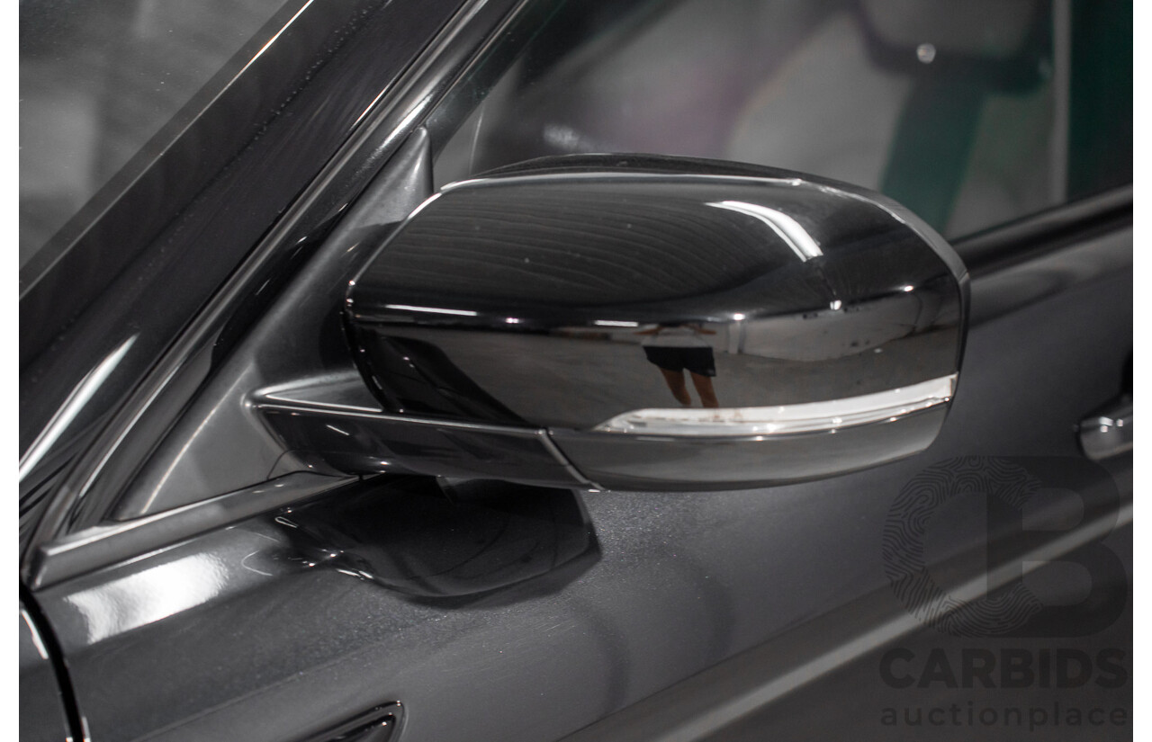 12/2011 Range Rover Evoque TD4 Dynamic LV 5d Wagon Sumatra Black Metallic/Fuji White Roof Turbo Diesel 2.2L