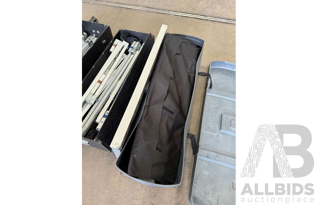 Draper Inc.Ultimate Folding Portable Projection Screen