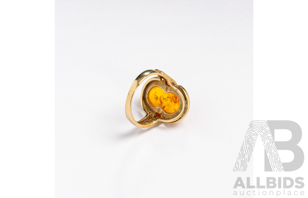 8ct Vintage Baltic Amber Cabochon Ring, Size O, 4.40 Grams, German Hallmarks