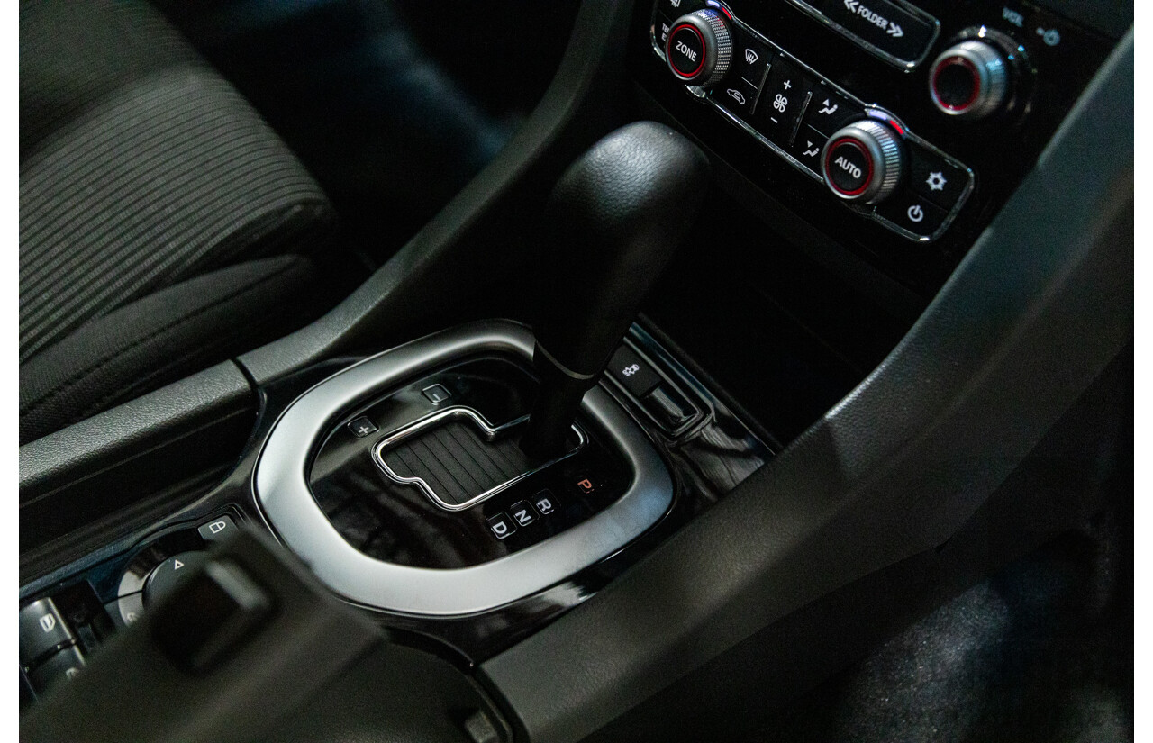 5/2012 Holden Commodore SV6 VE II MY12 4d Sportwagon Red 3.6L