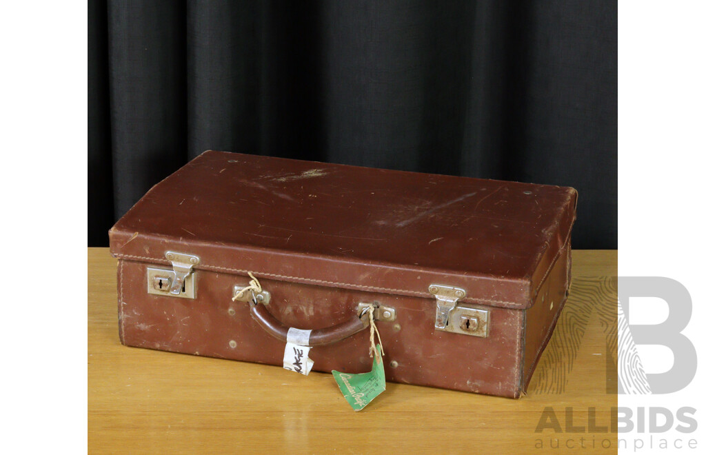 Set of Four Vintage Henselite Lawn Bowls in Ford Sherington Genuine Cowhide Travel Case