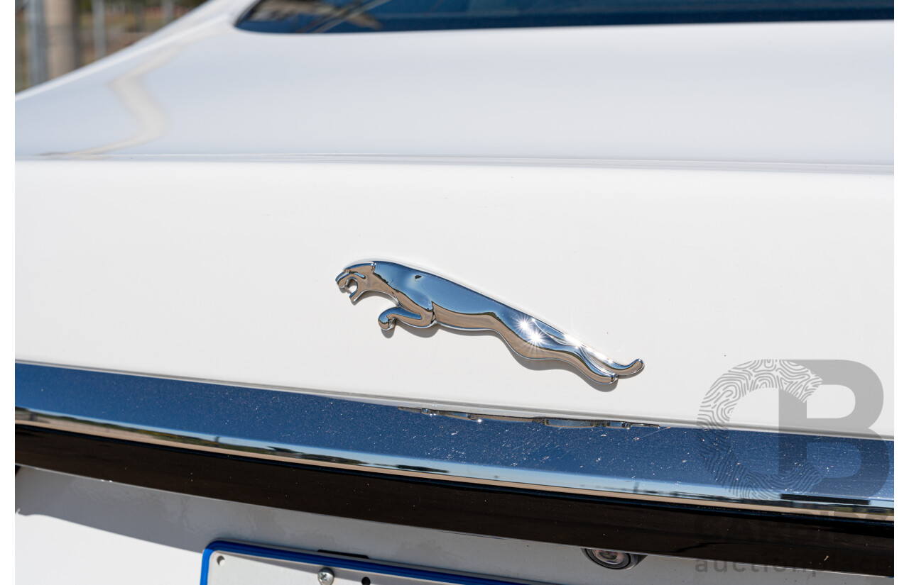 6/2012 Jaguar XF 5.0 V8 Luxury MY12 4d Sedan Polaris White V8 5.0L