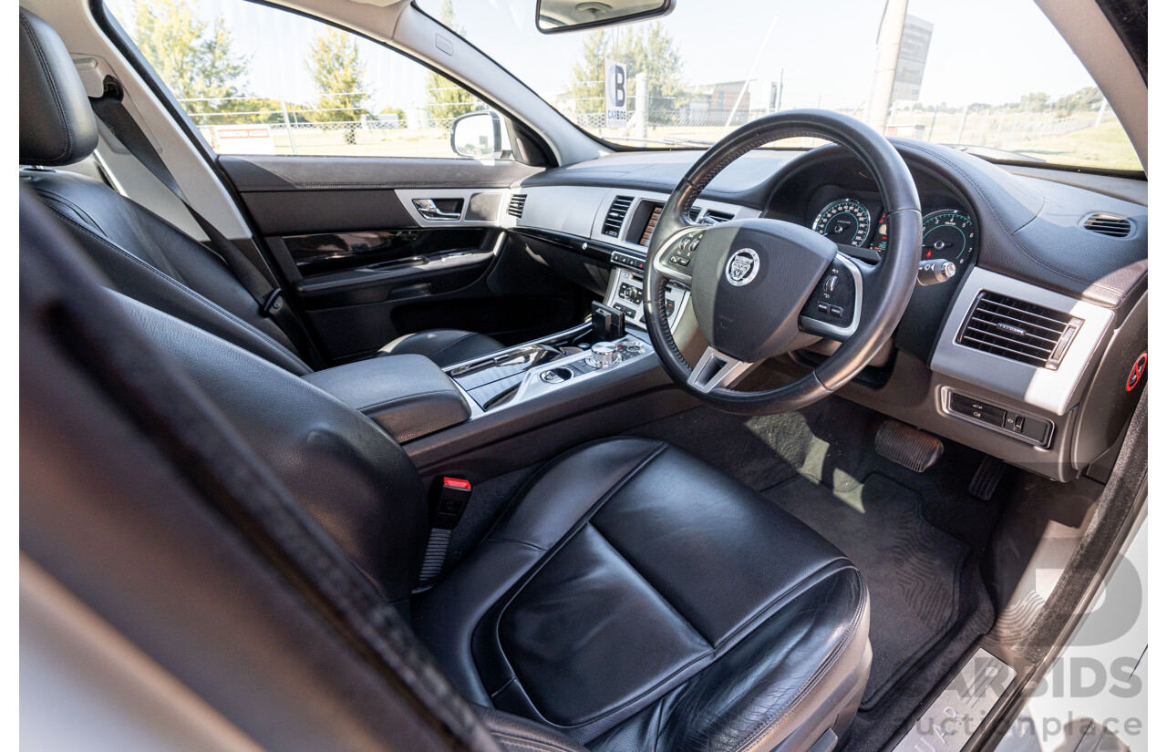 6/2012 Jaguar XF 5.0 V8 Luxury MY12 4d Sedan Polaris White V8 5.0L