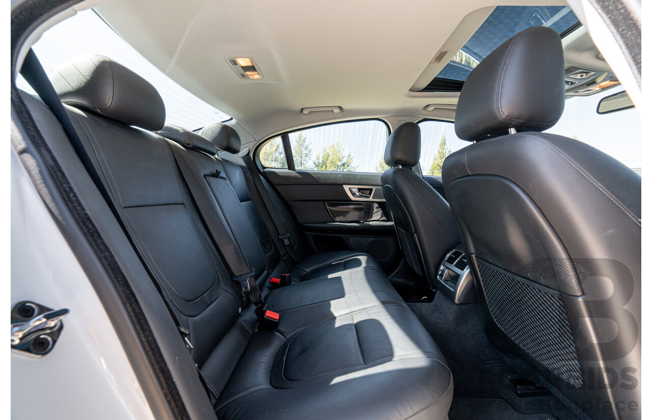 6/2012 Jaguar XF 5.0 V8 Luxury MY12 4d Sedan Polaris White V8 5.0L