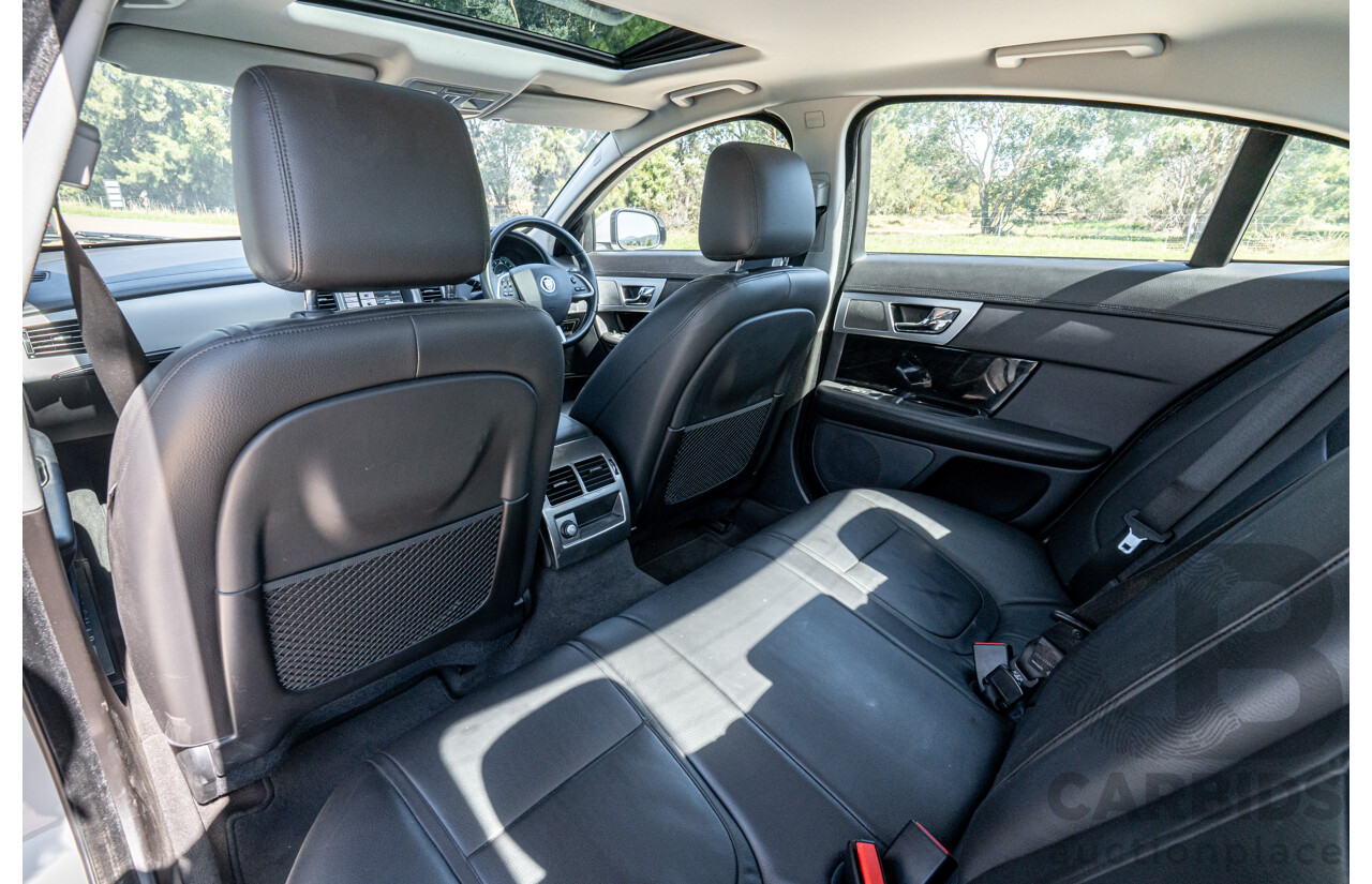 6/2012 Jaguar XF 5.0 V8 Luxury MY12 4d Sedan Polaris White V8 5.0L