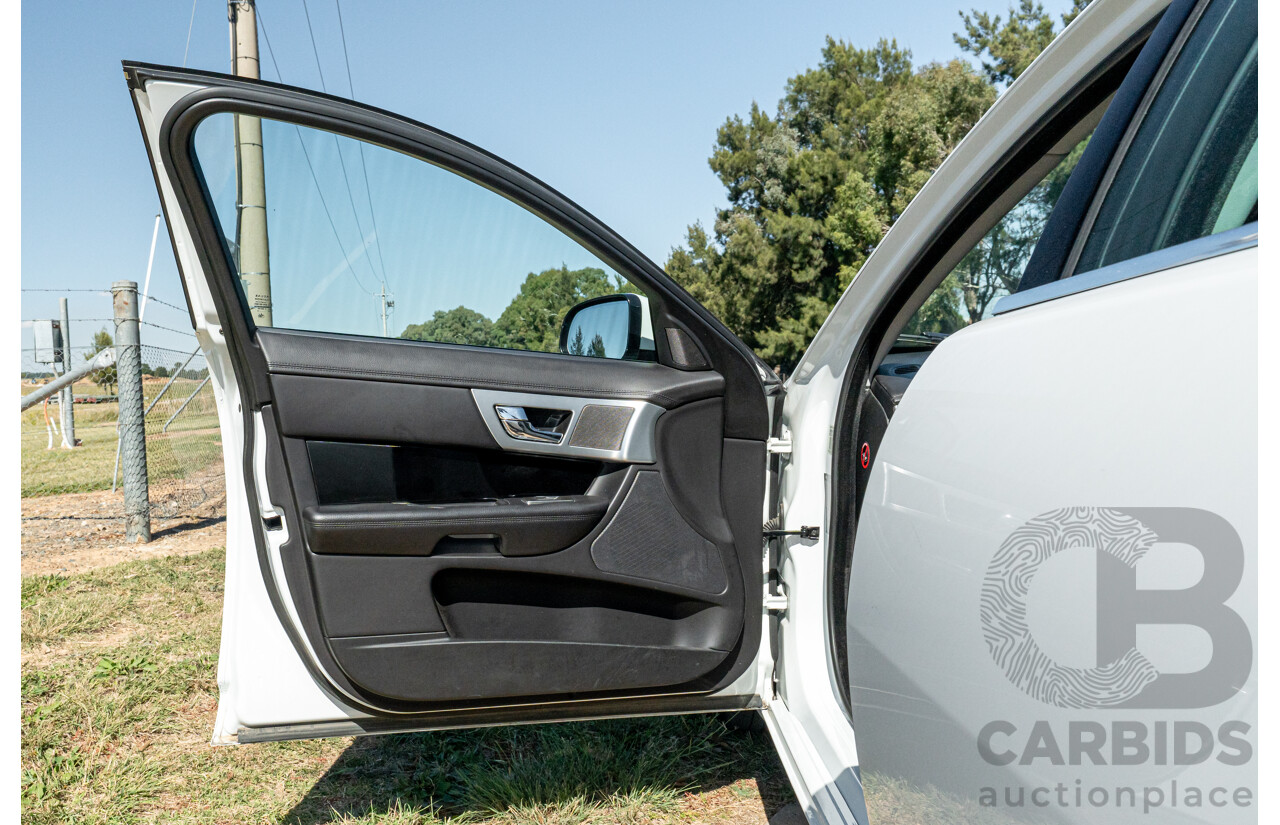 6/2012 Jaguar XF 5.0 V8 Luxury MY12 4d Sedan Polaris White V8 5.0L