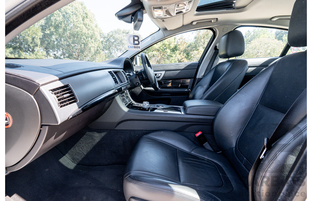 6/2012 Jaguar XF 5.0 V8 Luxury MY12 4d Sedan Polaris White V8 5.0L