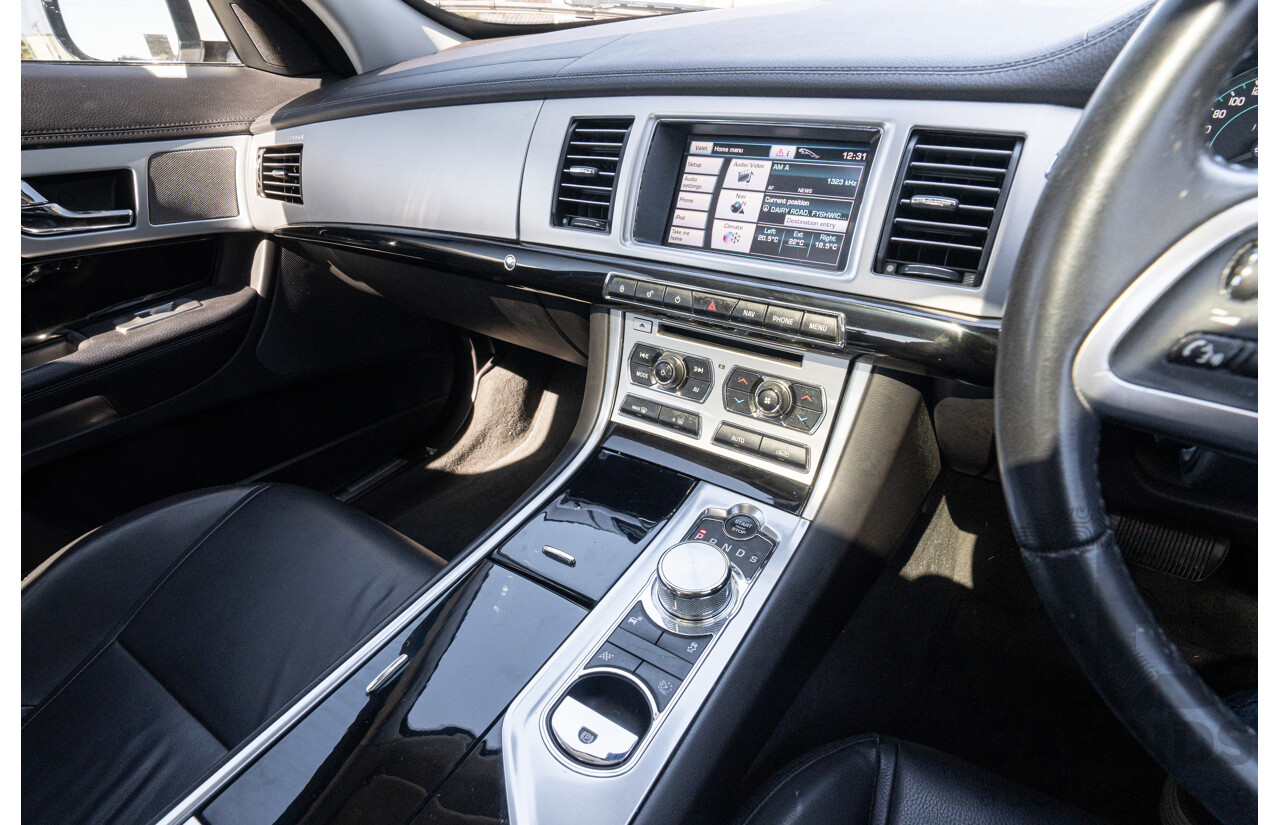 6/2012 Jaguar XF 5.0 V8 Luxury MY12 4d Sedan Polaris White V8 5.0L