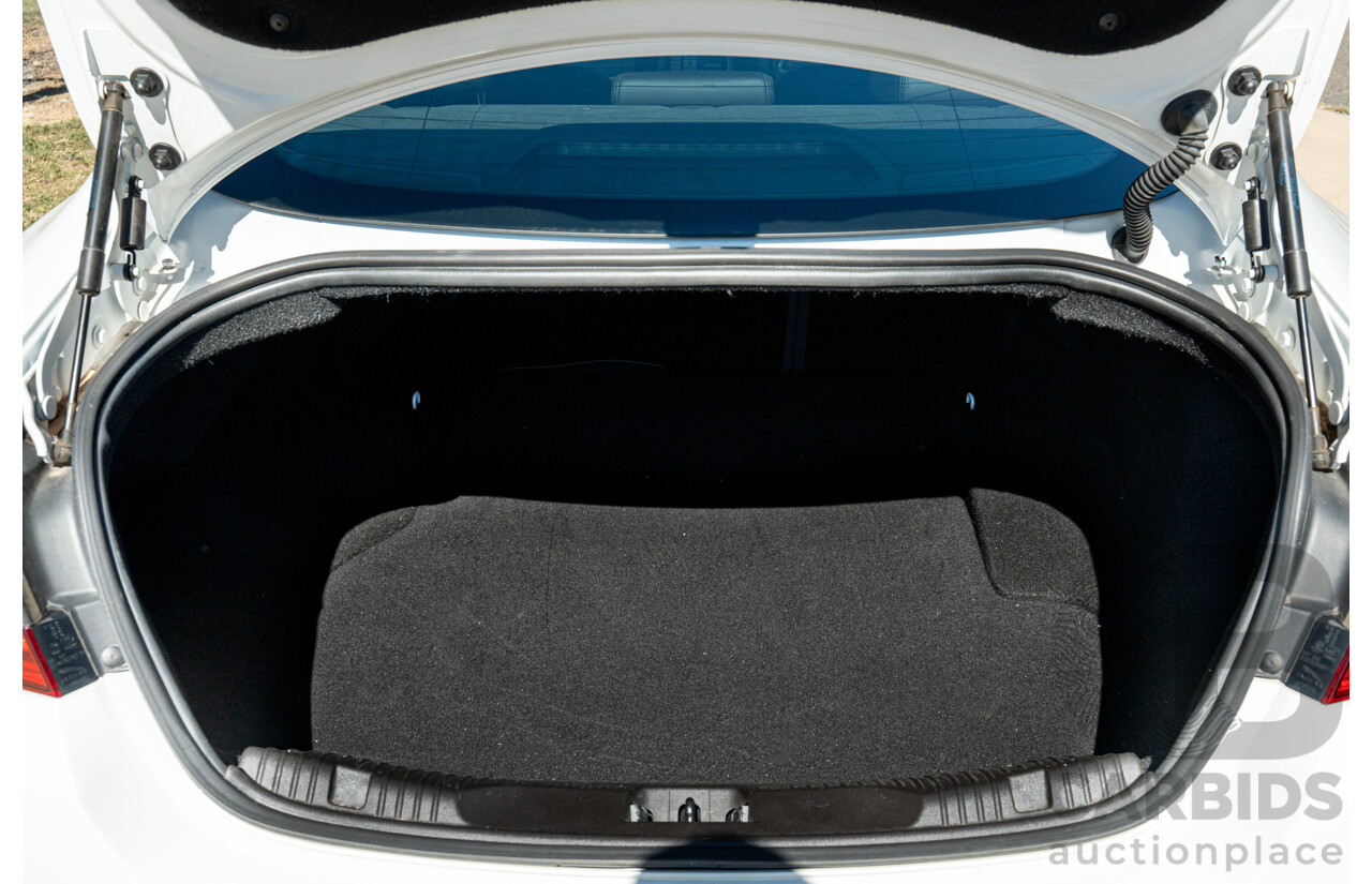 6/2012 Jaguar XF 5.0 V8 Luxury MY12 4d Sedan Polaris White V8 5.0L