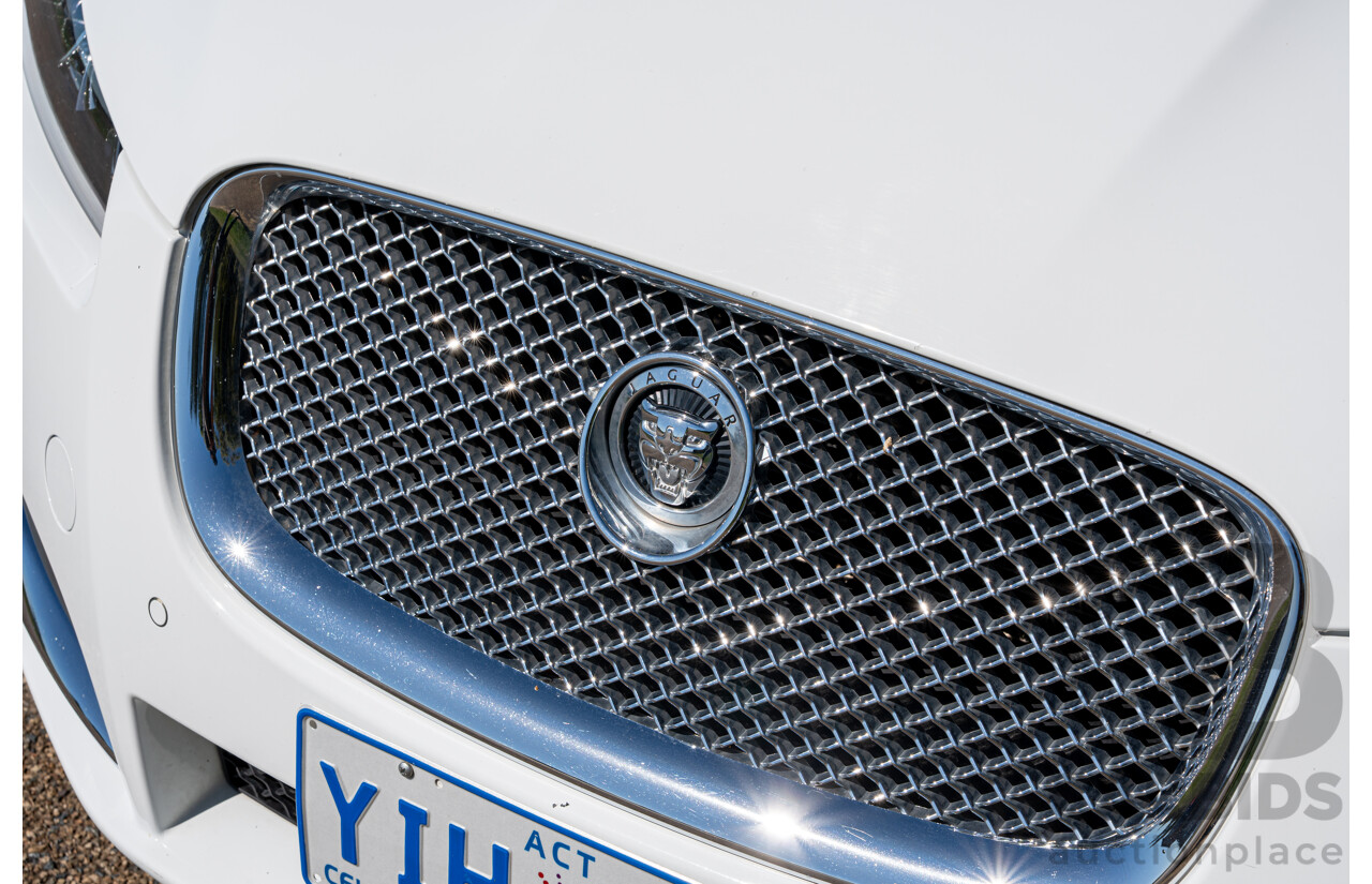 6/2012 Jaguar XF 5.0 V8 Luxury MY12 4d Sedan Polaris White V8 5.0L