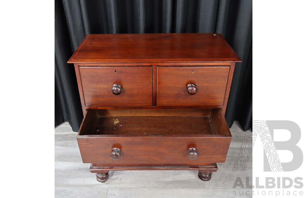 Late Victorian Cedar Chest of Four Drawers