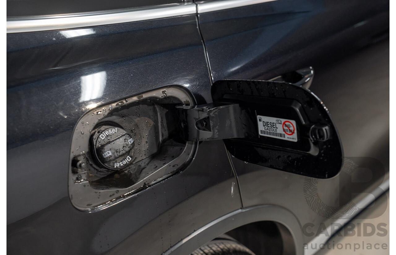 8/2012 Volkswagen Touareg V6 TDI 4xmotion 7P MY12 4d Wagon Deep Black Pearl Turbo Diesel V6 3.0L