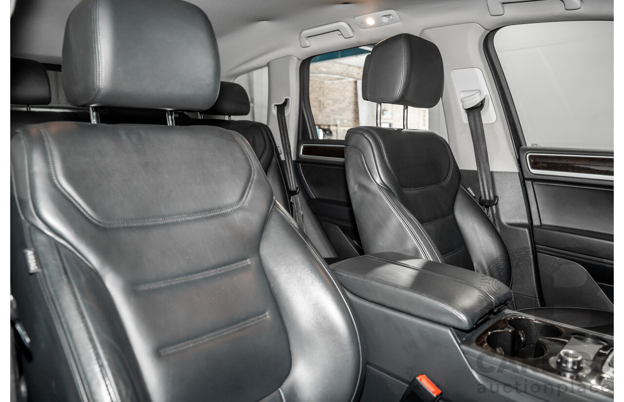 8/2012 Volkswagen Touareg V6 TDI 4xmotion 7P MY12 4d Wagon Deep Black Pearl Turbo Diesel V6 3.0L